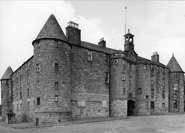 Dudhope Castle attracts over 130 visitors