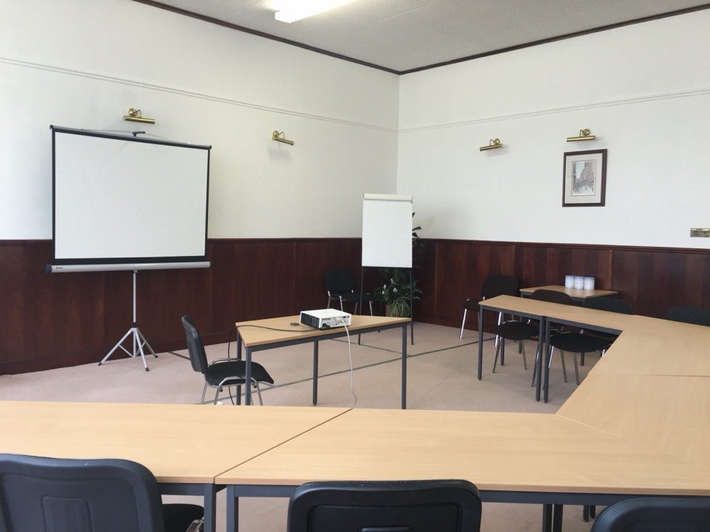 Why do training off-site? The benefits of booking external meeting space for staff training